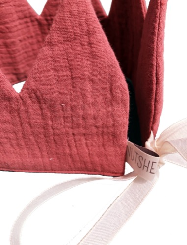 Verjaardagskroon steenrood